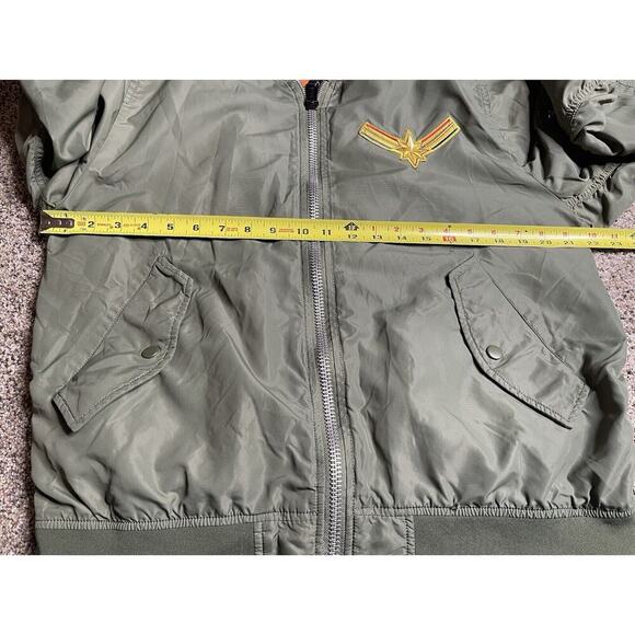 Rare! Limited! Captain Marvel Marvel Studios Cast Crew Flight Jacket Reversible - Picture 15 of 15